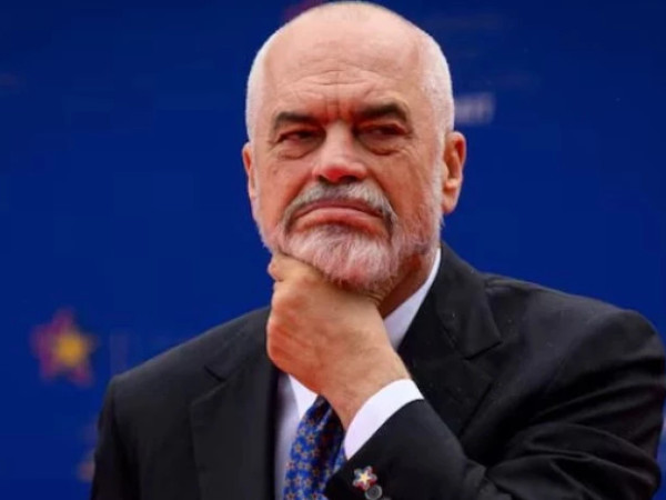 დიელა დიელა