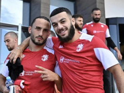 ქოჩორაშვილი, მიქაუტაძე