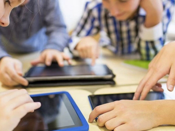 სკოლა და მობილური ტელეფონი